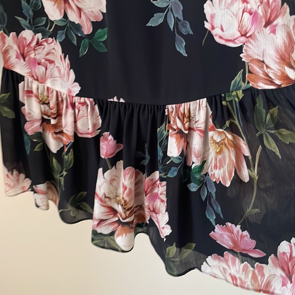 Cue floral drop waisted dress size 10 - Picture 3 of 6